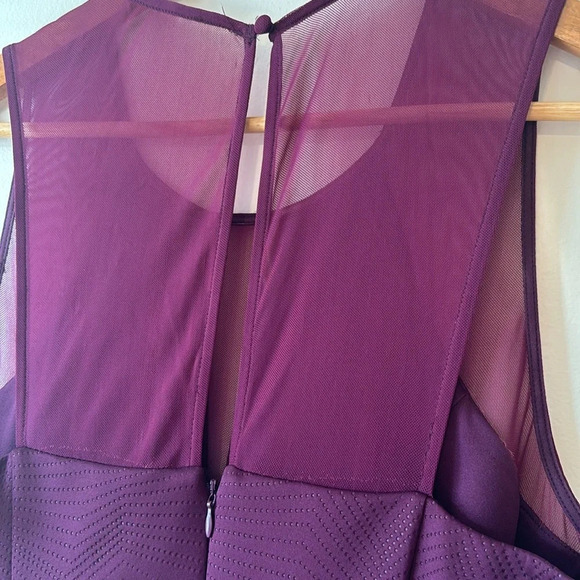 GUESS Fit & Flare Scuba Dress - Picture 6 of 6